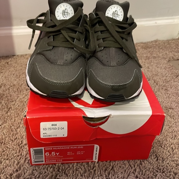 Nike Huarache - Picture 2 of 5